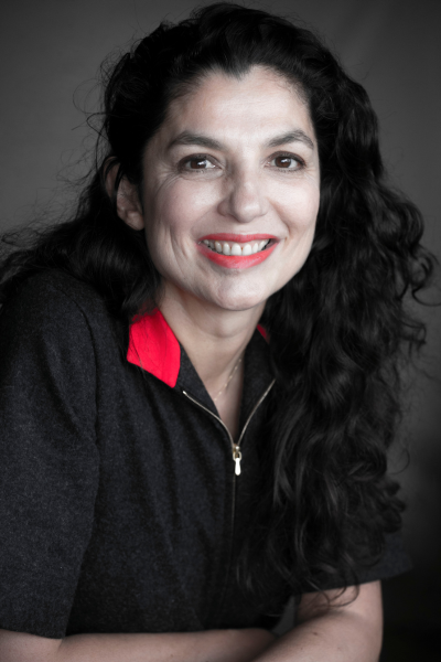 Portrait officielle de Caroline de la Mardière, dirigeante Meilleurs conférenciers (anciennement As 2 trèfle), experte en conférences d'entreprise.