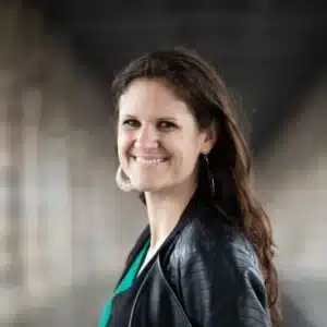 Ida El Hicheri, psychologue et conférencière engagée pour le leadership féminin et la place des femmes au travail