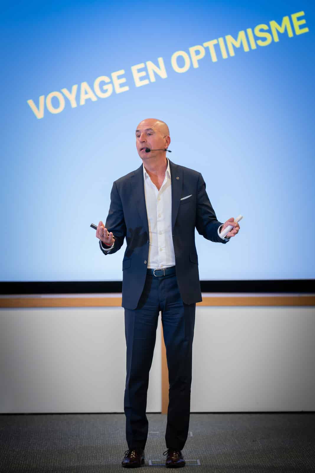 Jean-Philippe Ackermann, conférencier, intervenant sur l’optimisme et l’état d’esprit en contexte dégradé